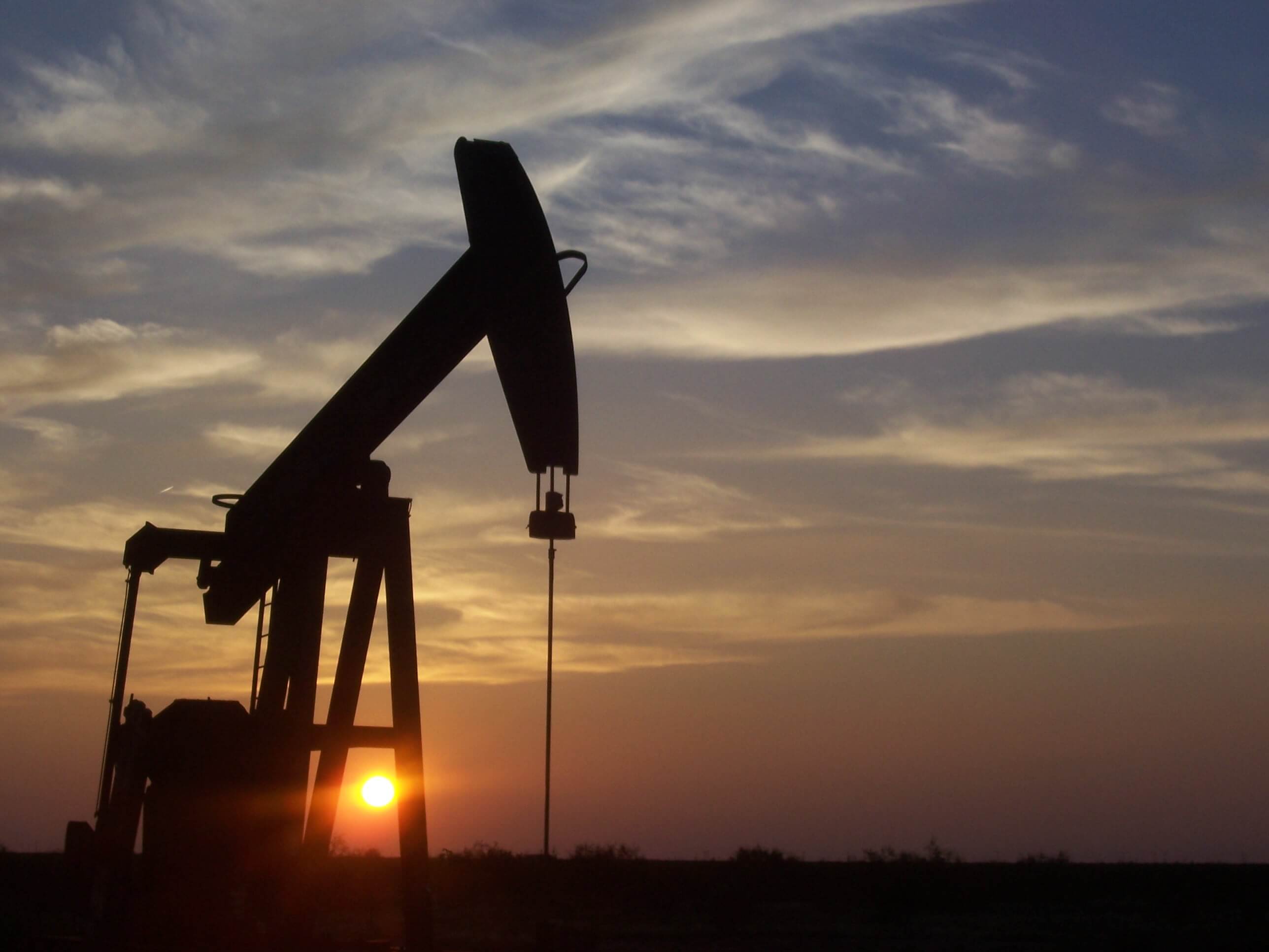Crashing Oil Prices Crush Texas Towns as prices of crude plummets