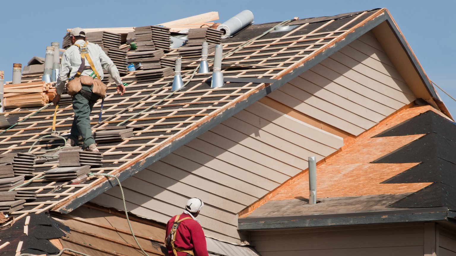 7 Roofing Tips to Help Keep Your Employees Safe Build Magazine