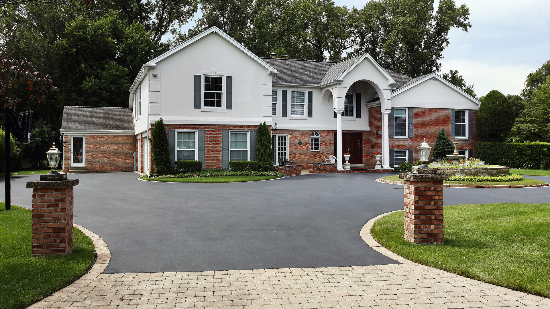 Asphalt vs Concrete Paving: Which Is The Better Option For My Driveway? -  Build Magazine