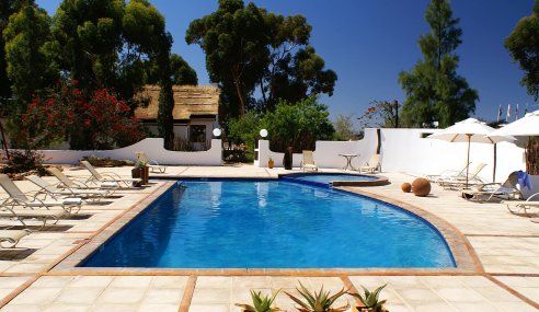 What to Know Before Having an Inground Swimming Pool Installed