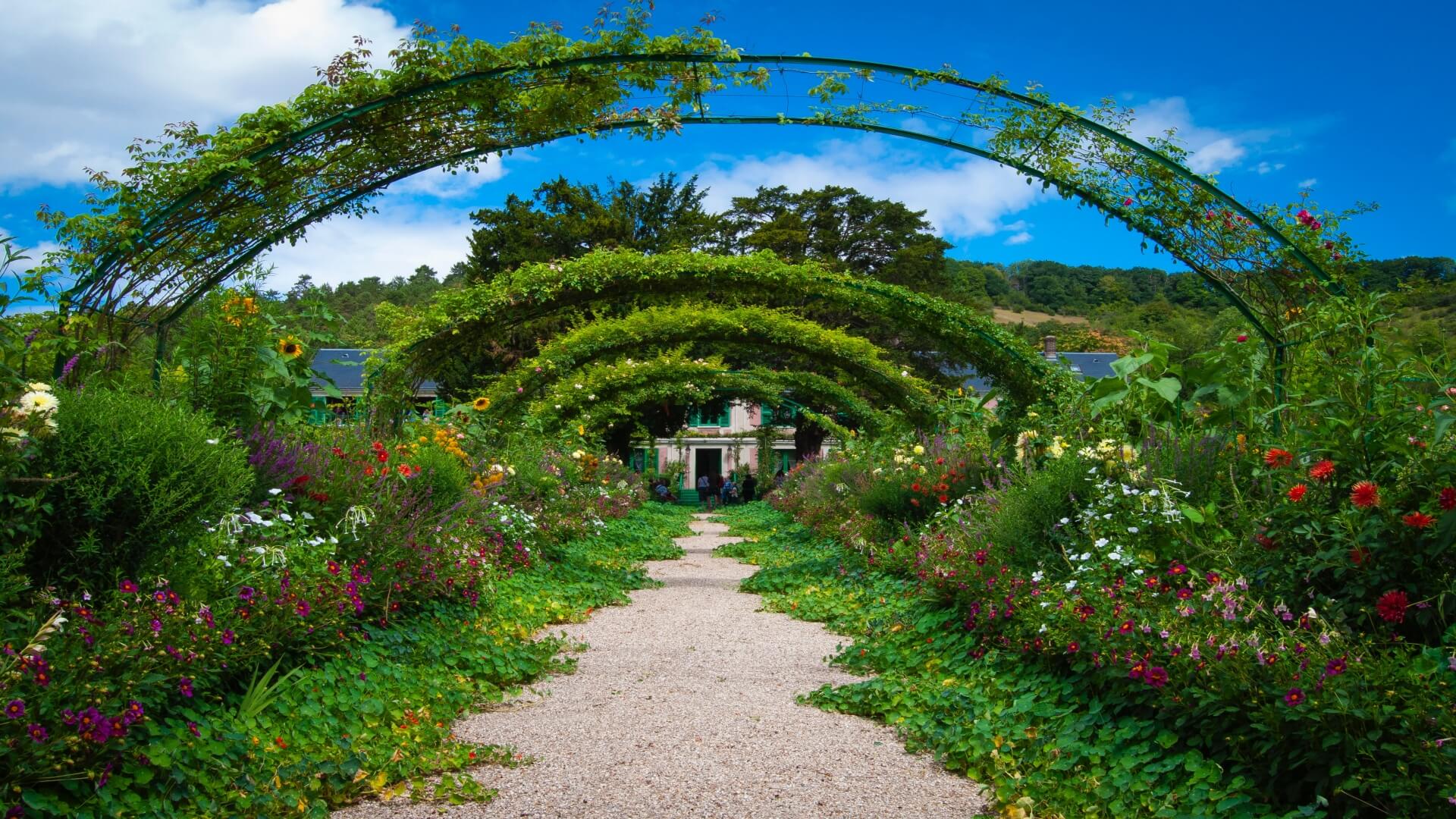 Blog post of matching category to this post's featured image