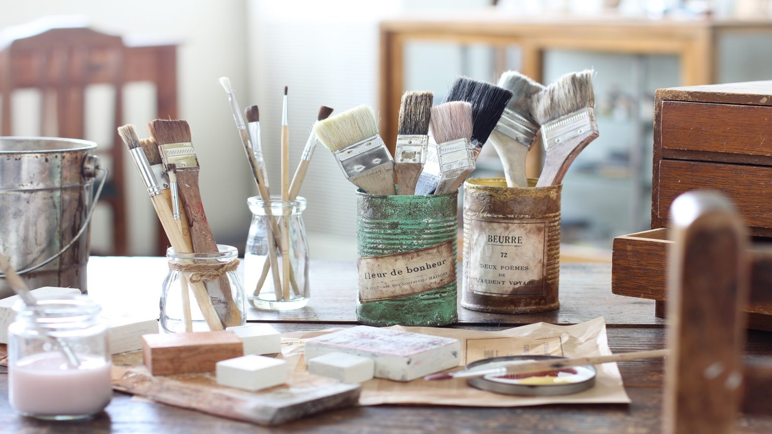 Blog post of matching category to this post's featured image